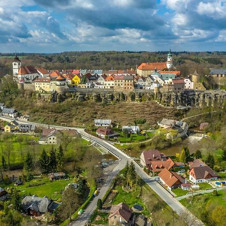 Penzion Na Hradčanech Nové Město nad Metují Esterno foto