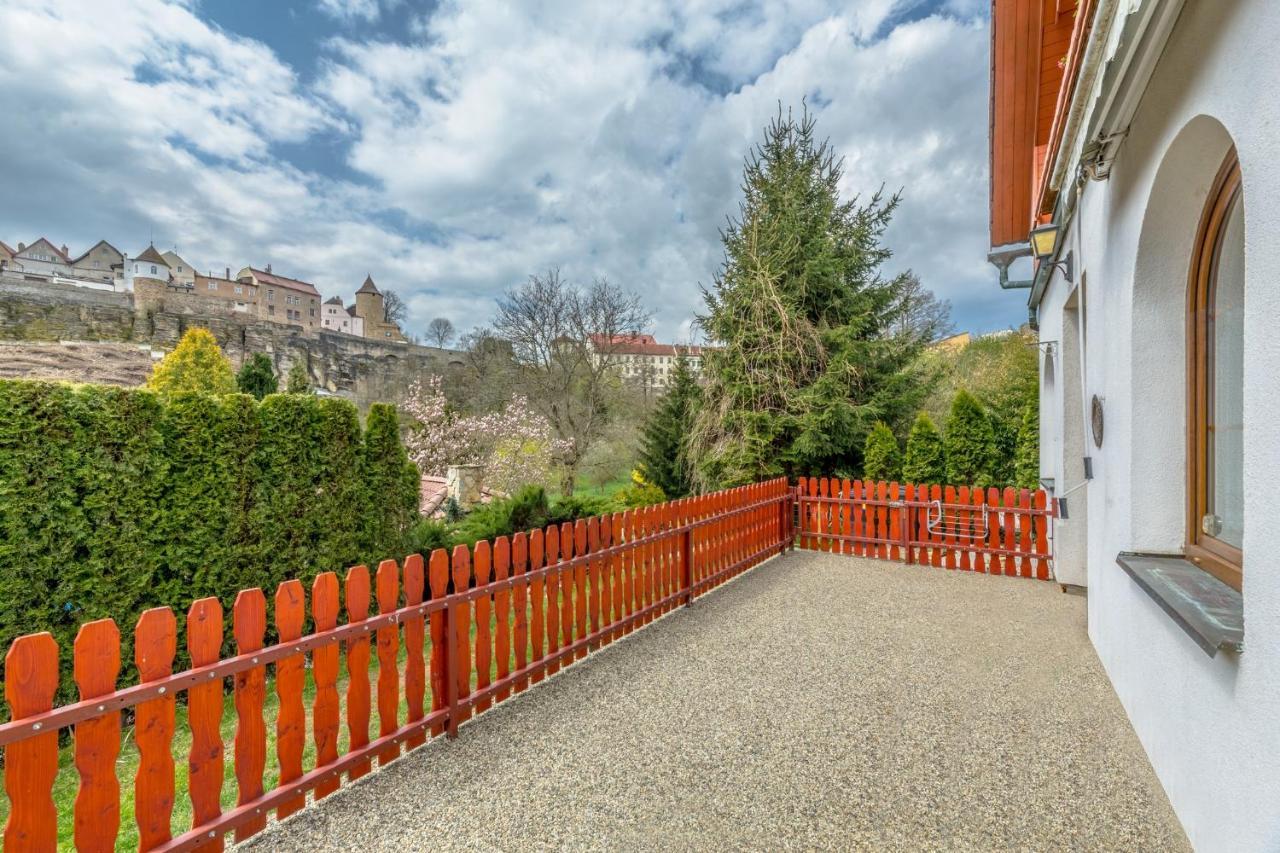 Penzion Na Hradčanech Nové Město nad Metují Esterno foto
