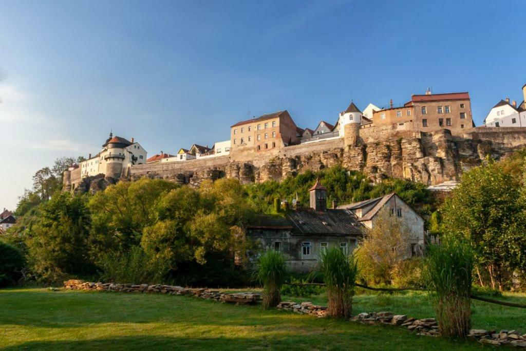 Penzion Na Hradčanech Nové Město nad Metují Esterno foto